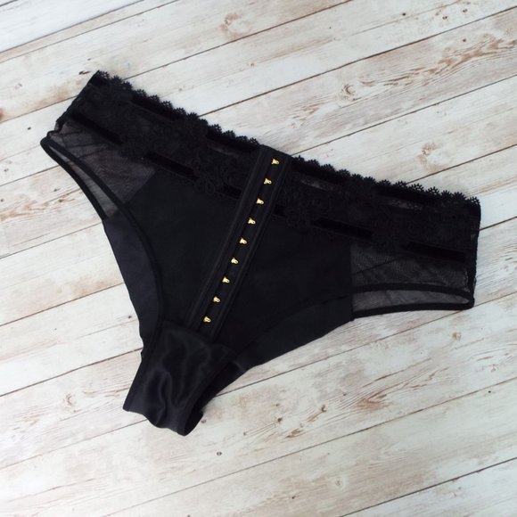 Victoria's Secret Black Mid-Rise Cheeky Medium - Picture 1 of 9